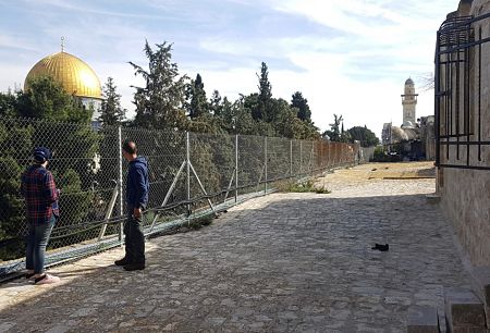 Payer le prix fort pour conserver sa maison près de la Mosquée Al-Aqsa – le calvaire d’une famille palestinienne harcelée par l’occupation israélienne